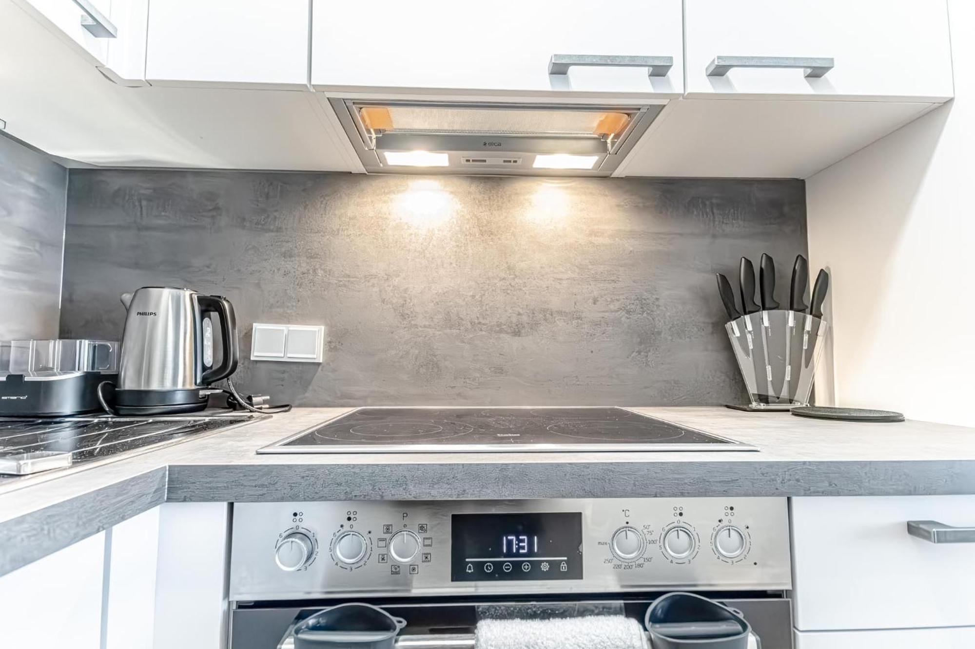 Apartmán Charming 1Br, Steps From Reumannplatz U1 Vídeň Exteriér fotografie